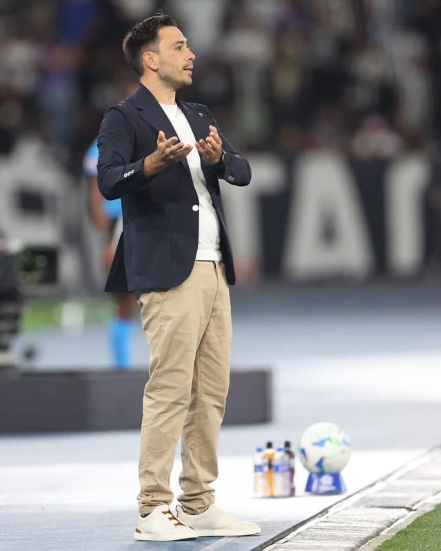 开云体育官网-首次现场观战 儿子球队1球小胜 安帅该支支招儿？