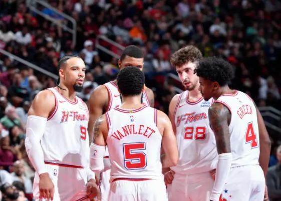 开云体育官网-双杀掘金！火箭青春风暴劲吹：申京大战约基奇真猛