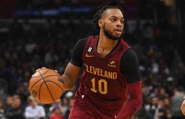 开云体育在线-开局冲刺后遭遇四连败 骑士究竟是强壮还是虚胖？