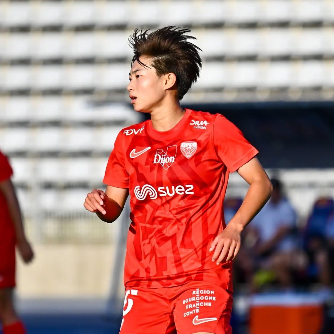 双星闪耀，中国女足国脚吴澄舒、王妍雯均首发出战法女甲首轮