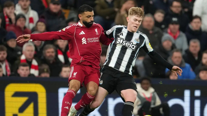 开云体育登录-萨拉赫对阵纽卡斯尔老将的一次动作引发警钟|穆罕默德·萨拉赫|利物浦|特里皮尔|史蒂夫-尼科尔|穆罕默德-萨拉赫_新浪体育_新浪新闻